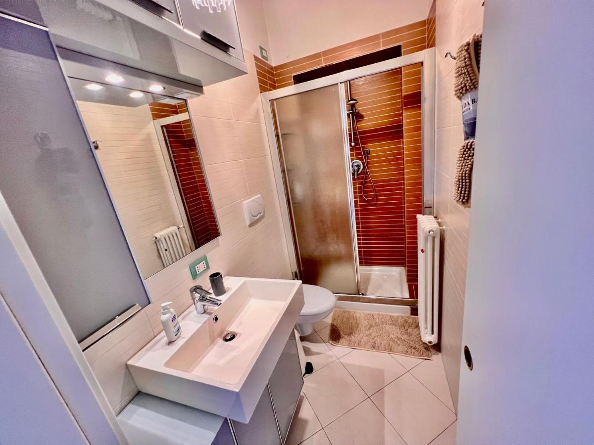 Divina Luxury Apartment With Jacuzzi Near The Lake Como Exteriör bild
