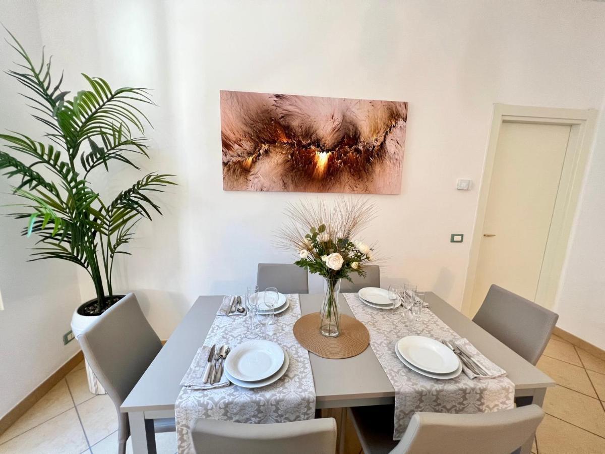 Divina Luxury Apartment With Jacuzzi Near The Lake Como Exteriör bild
