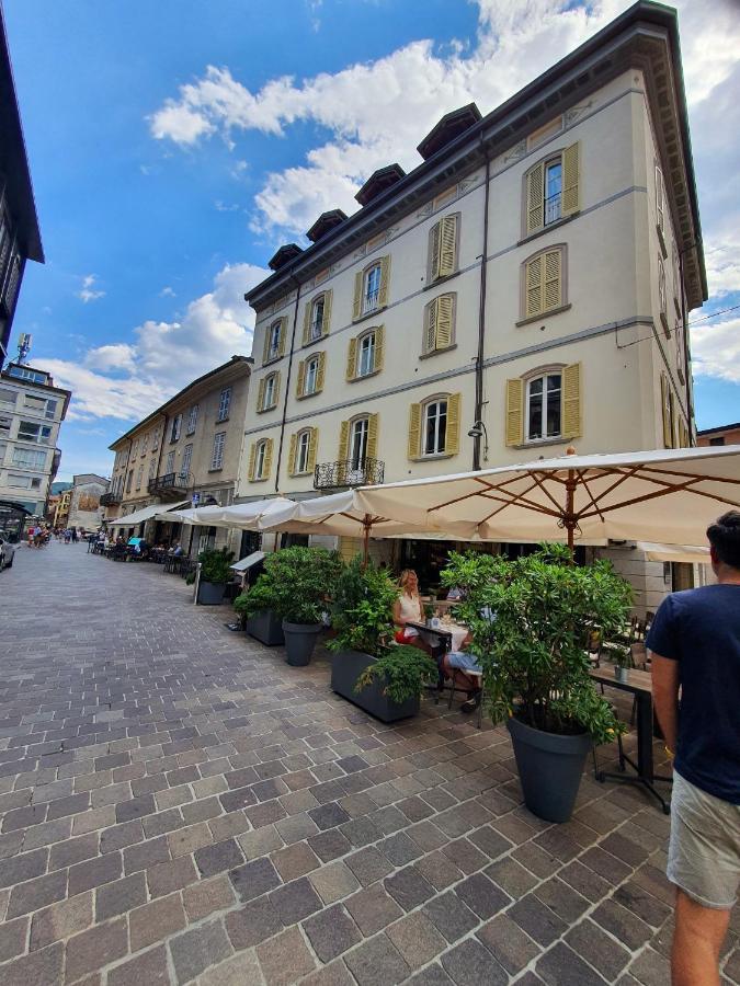 Divina Luxury Apartment With Jacuzzi Near The Lake Como Exteriör bild