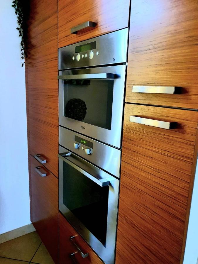 Divina Luxury Apartment With Jacuzzi Near The Lake Como Exteriör bild